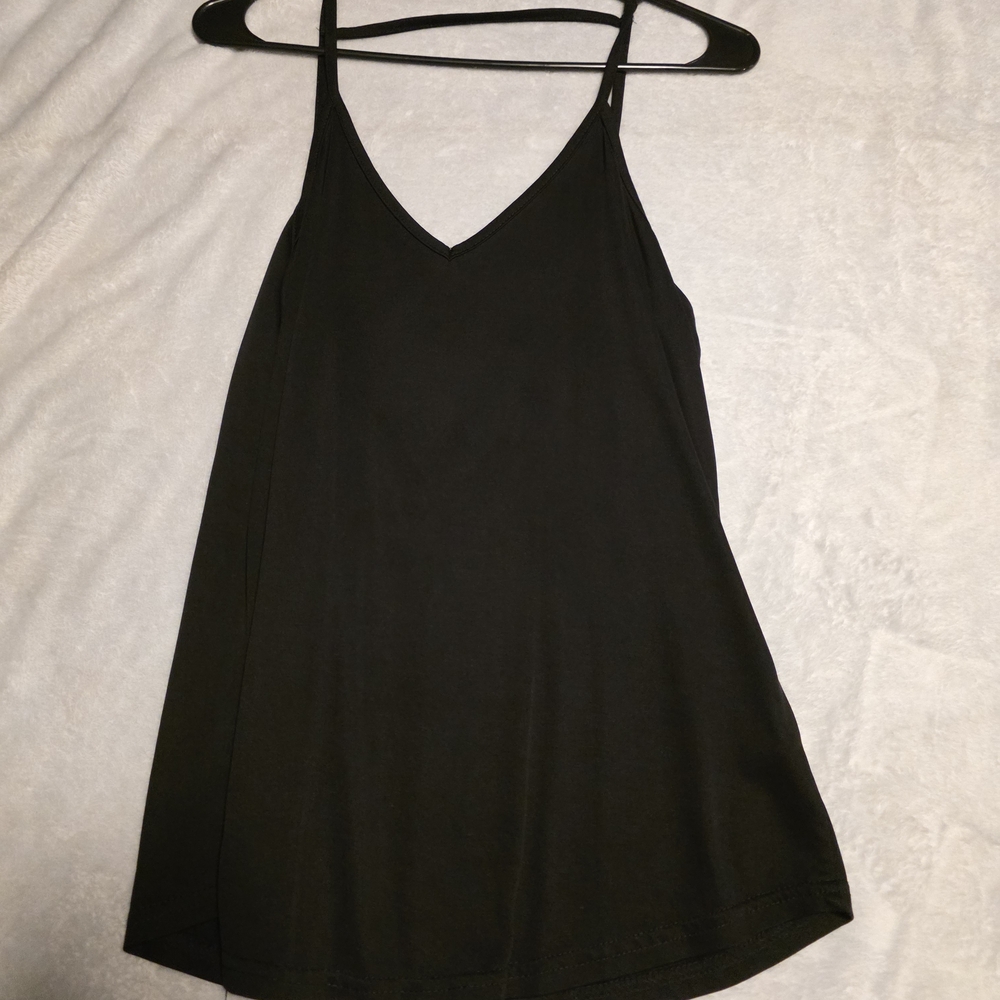 Black Sleeveless V-Neck Top